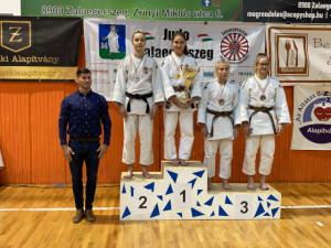 A 20 éves Özbas Szofi (63 kg) megvédte a bajnoki címét a felnőttek között Forrás: judoinfo.hu