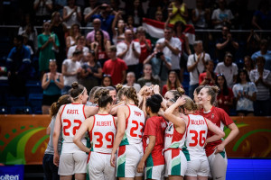 A második meccsét is magabiztosan nyerte az U17-es leányválogatott a debreceni korosztályos vb-n Forrás: FIBA.Basketball